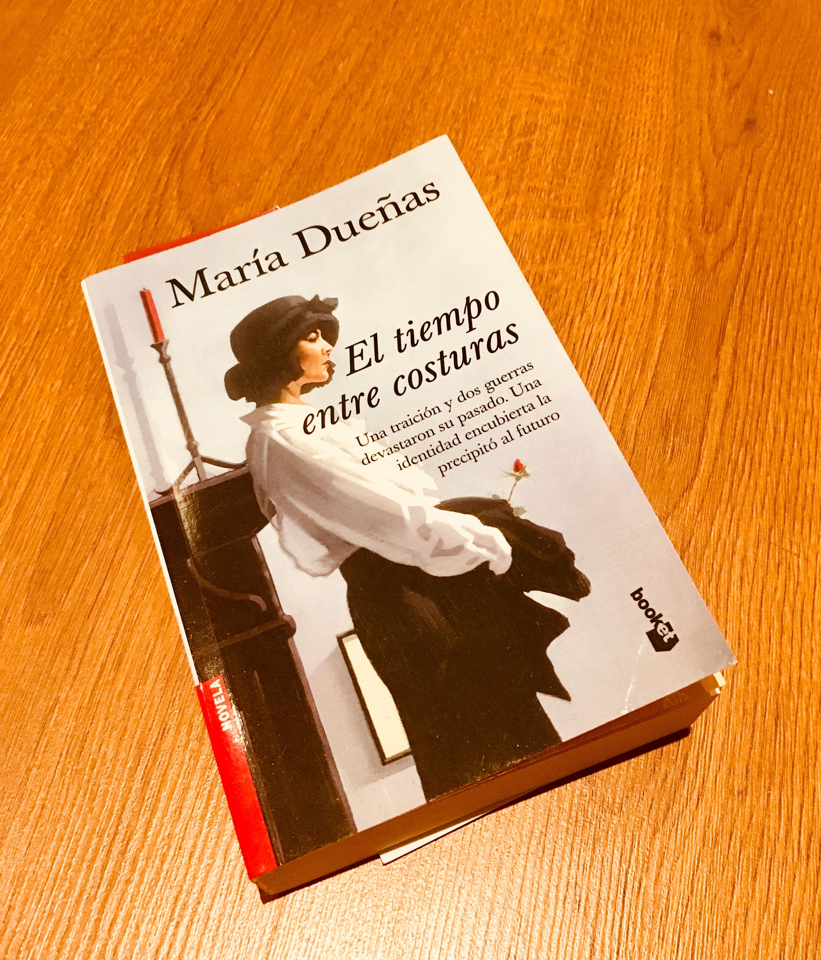 Libro El tiempo entre costuras de María Dueñas