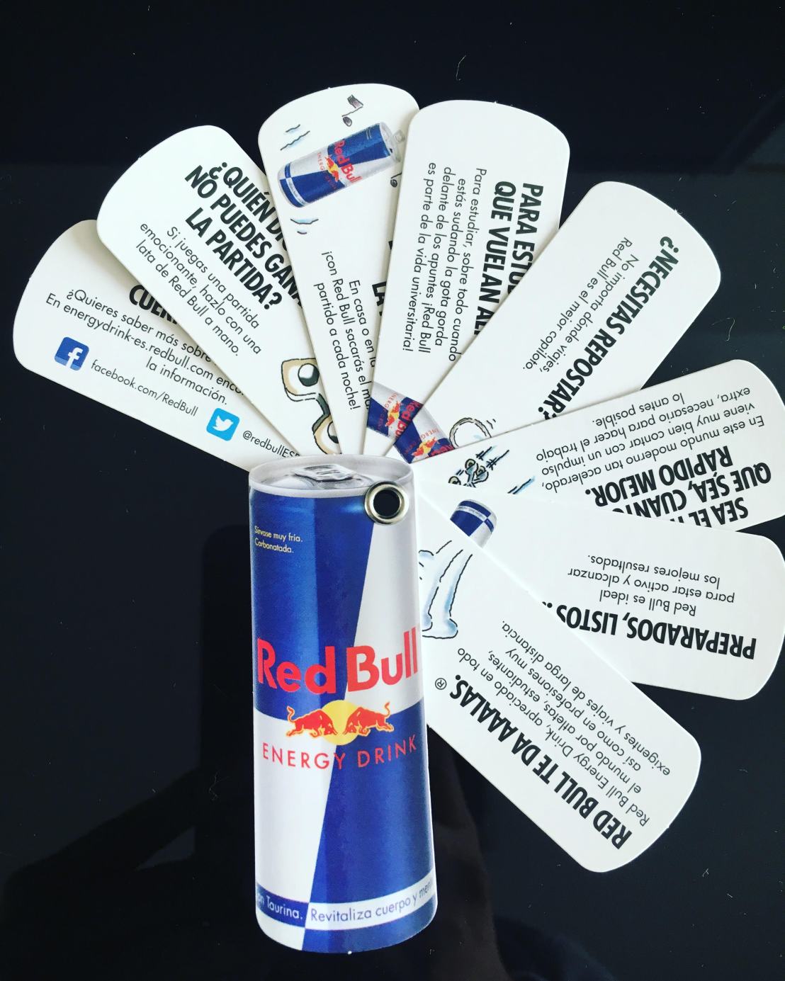 Troquelado publicitario de Red Bull (Foto: Sandra Ramírez Checnes)